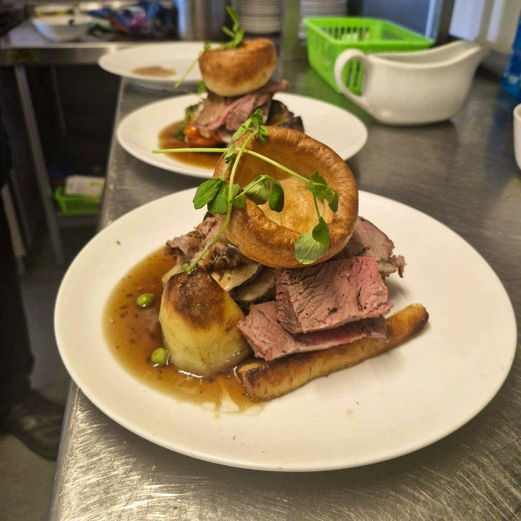 SIPS & GIGGLES: Bottomless Brunch Fridays & Saturdays at Waterloo Inn