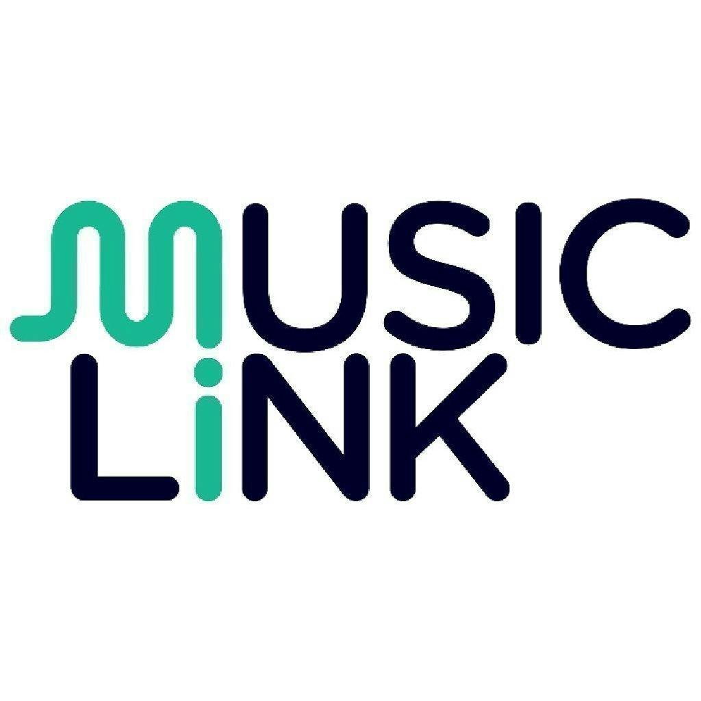 Alice Howe with Freebo Tickets Kirton In Lindsey Diamond Jubilee Town