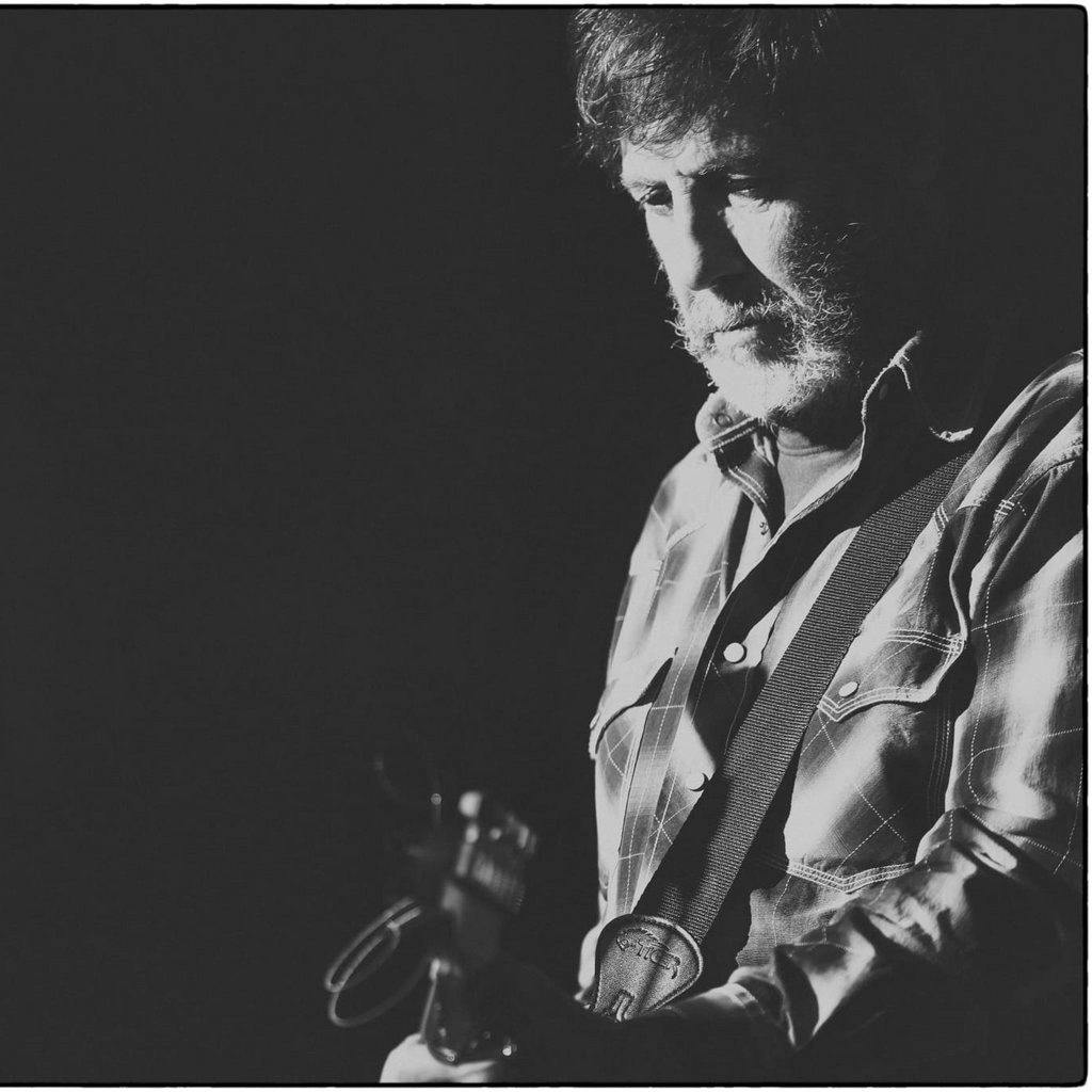 Peter Bruntnell Band (Seating Available) at Punch Tarmey's Liverpool Irish Bar