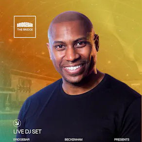 DJ Colin Francis at Bridgebar