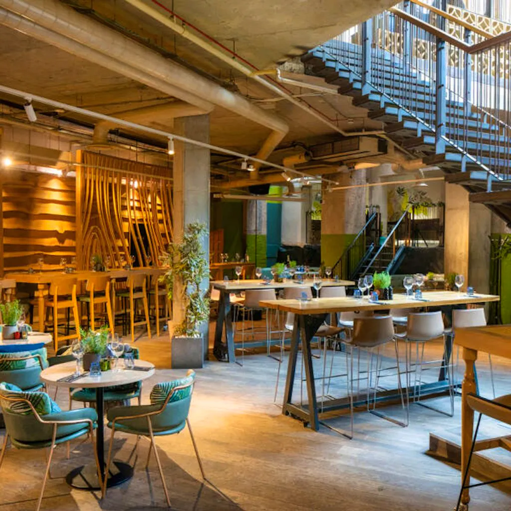 Lock & Key Singles Party (Ages 30-47) at The Folly Restaurant 41 Gracechurch Street London EC3V