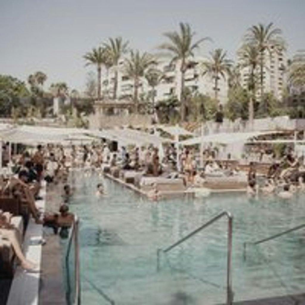 Certti Pool Party May Bank Holiday w/ Shaq Five Tickets Mogli