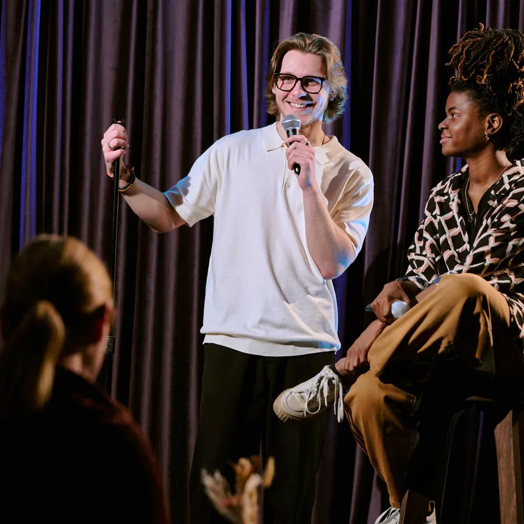 Singles Open Mic Comedy Night at Bar Rumba