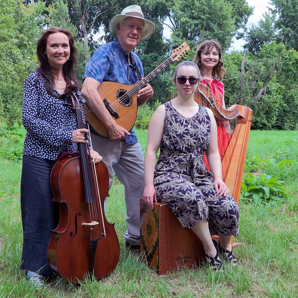Moonrakers Picnic Concert at WATERPERRY GARDENS, Oxfordshire,