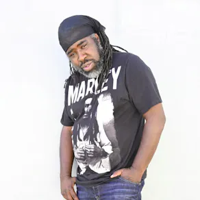 Solo Banton - Plymouth