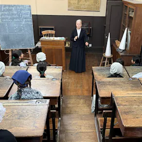 EMALEXIAN Paranormal Investigation - British Schools Museum