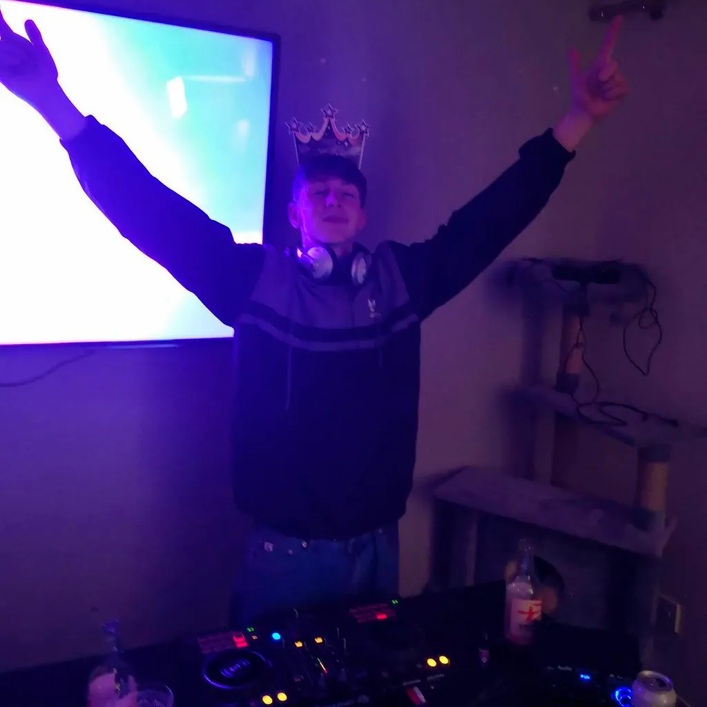 Dj Sam Reeve @ Fulfordgate at Fulfordgate Club And Institute
