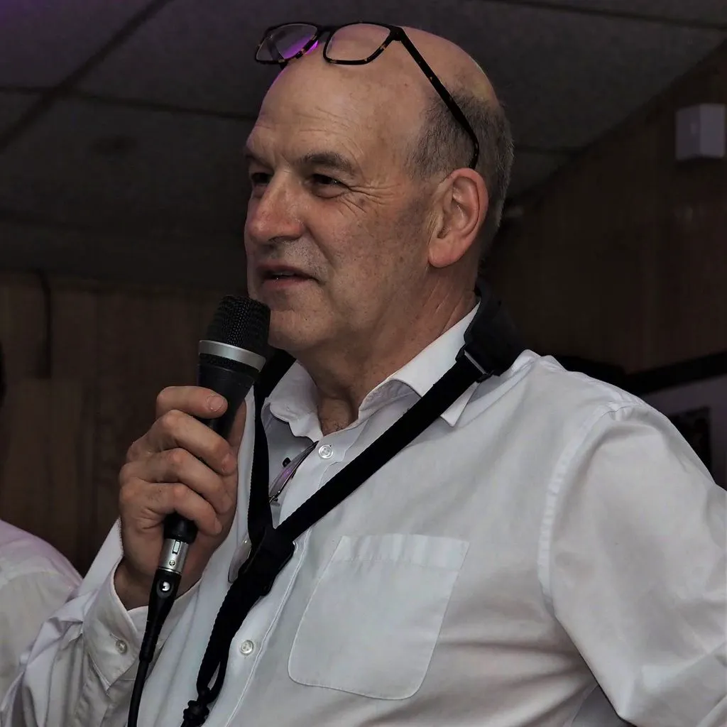 Mark Aston, Saxophones, with The terry Hutchins Qrt at Pangbourne Working Mens Club