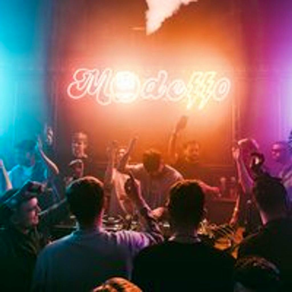 Candidate - Modello DISTRKT at Distrkt Bar