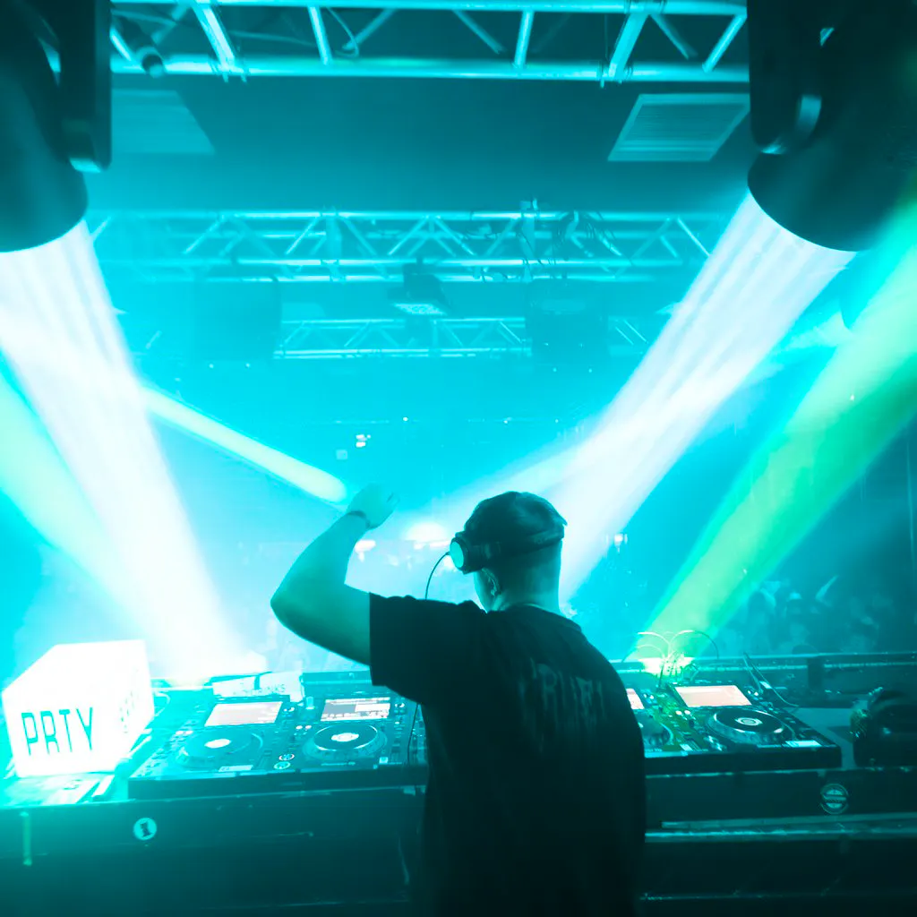 SWANNY B2B all night long at The Mash House