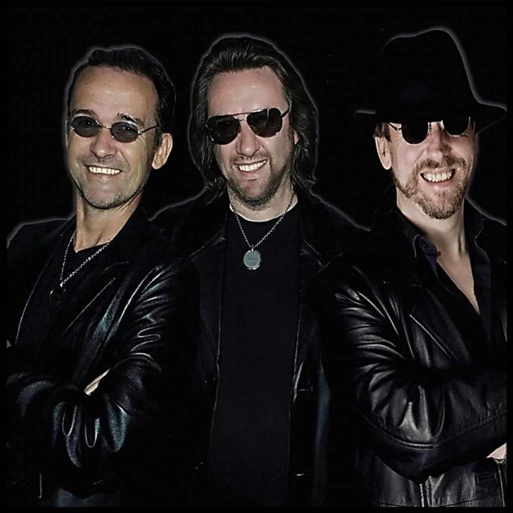 Bootleg Bee Gees - Tribute at Romford United Services Social Club