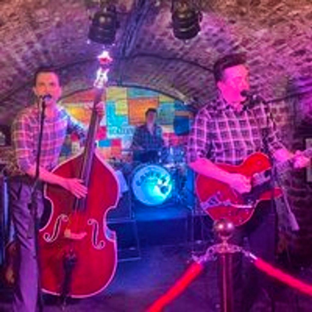 The Runawayz- Live @ Billy's at Billy Bootleggers Nottingham