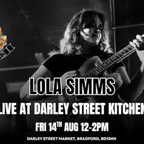 Live Lunch: Lola Simms