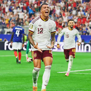 SPAIN FINAL FANZONE: Spain Vs Argentina