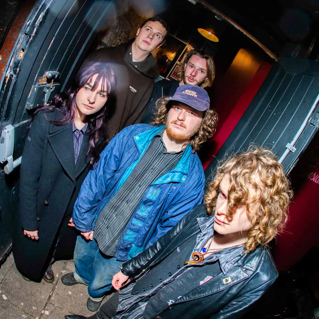 Chasing Dolls & Vienna at Cafe Momus