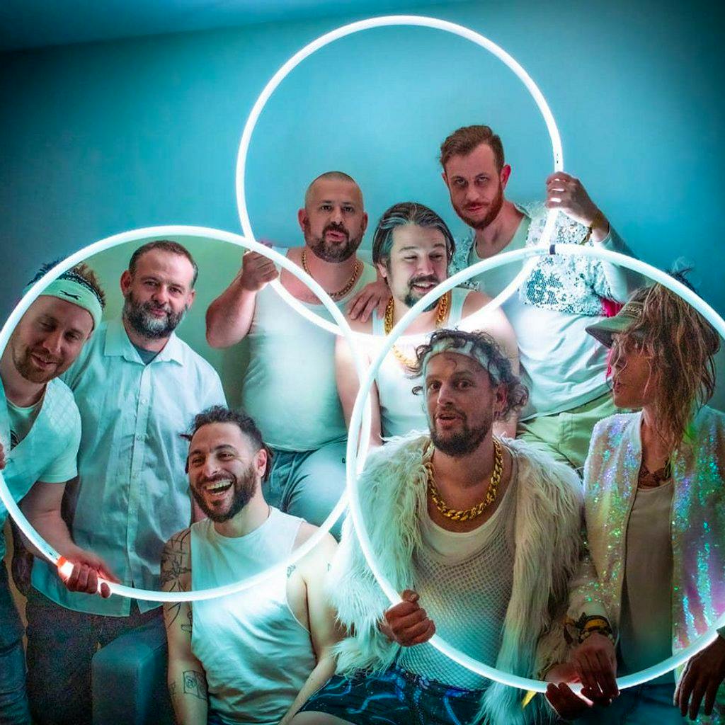 The Summer Outsiders with Seas Of Mirth! at Queens Bar And Coffee House   Festival Stage