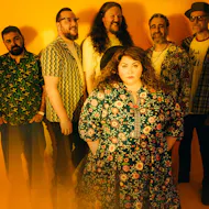 Ríoghnach Connolly & Honeyfeet at Fox And Firkin