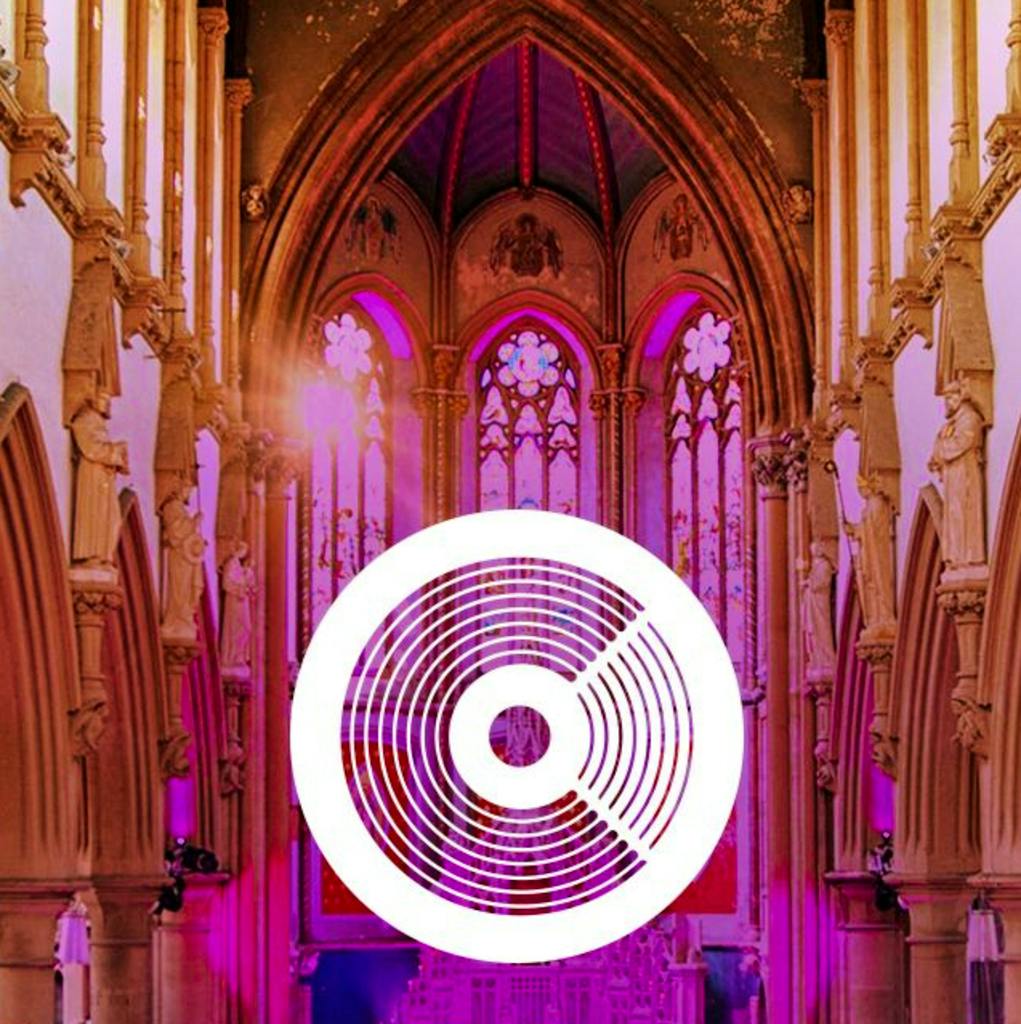 Lovely Laura & Ben Santiago Live At The Monastery