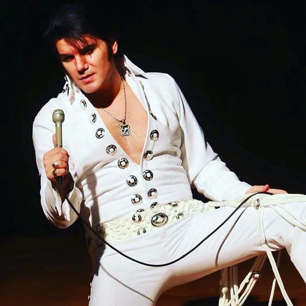 Eddy Popescu- Elvis Tribute at Platform 1