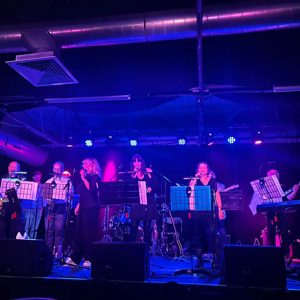 Desperate Dan perform the greatest hits of Steely Dan at Pavillion Bar. High School Of Glasgow