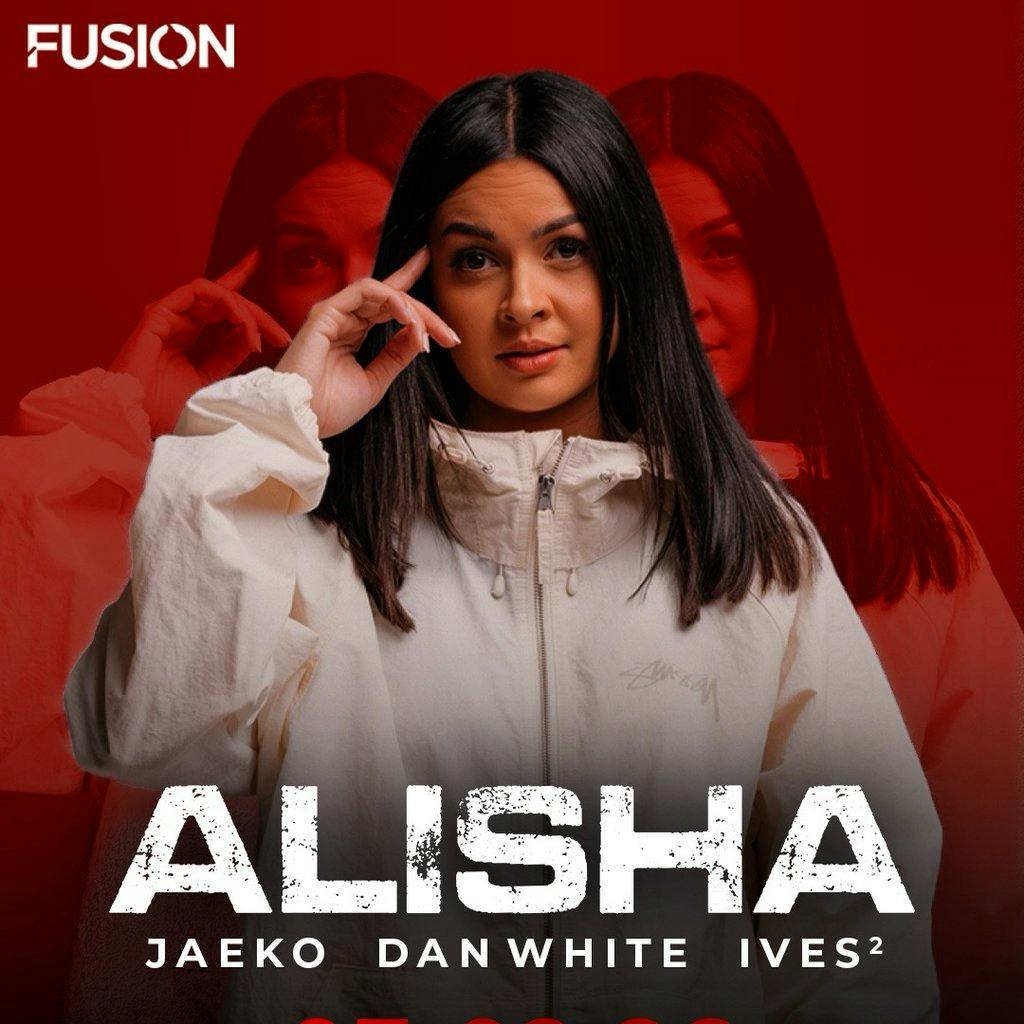 Tosh // ALISHA at The Old School House And Courtyard